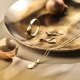 14 KARAAT GEEL GOUDEN FANTASIE HANGER - 39275