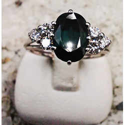 14 KARAAT WITGOUDEN RING MET BRILJANT EN BLAUWE SAFFIER 6 X 0.05 CRT. - 41761